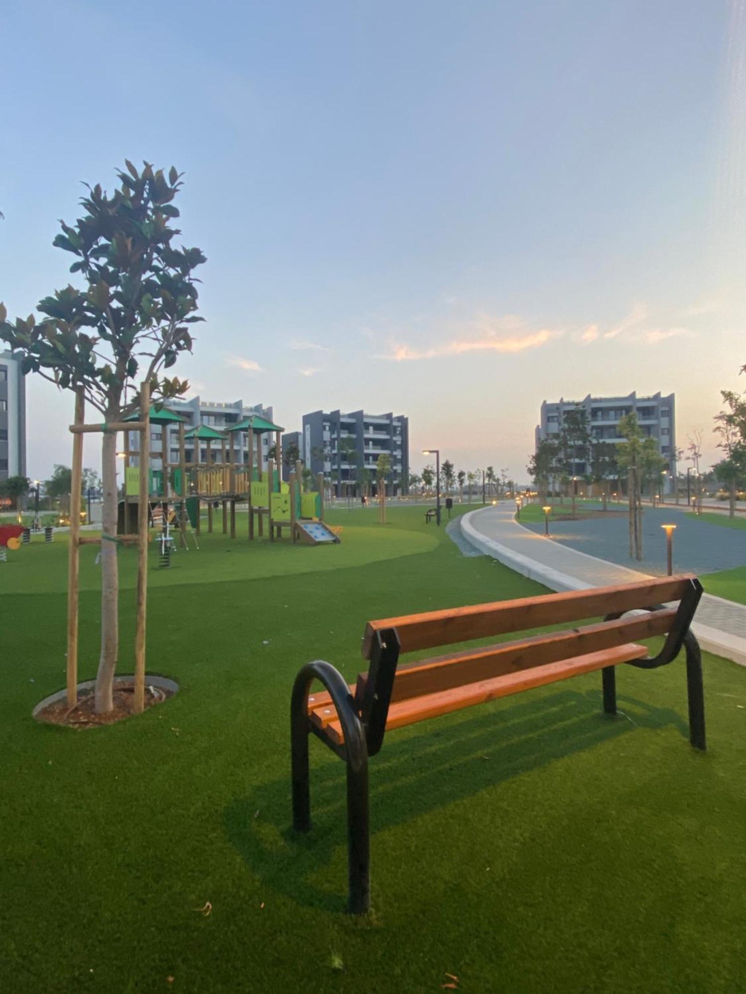 Sunset Gardens - Holiday Apartments - By Tlv Living リマソール エクステリア 写真