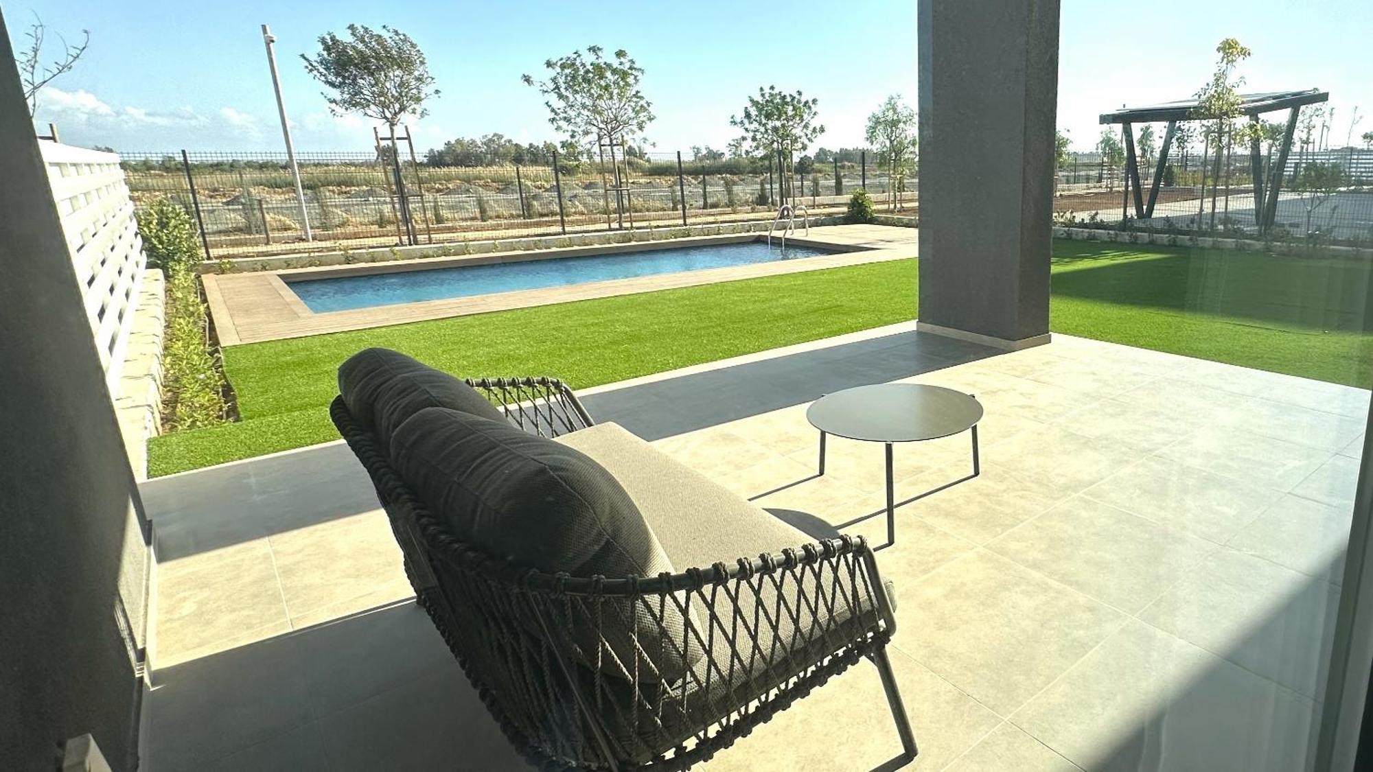 Sunset Gardens - Holiday Apartments - By Tlv Living リマソール エクステリア 写真
