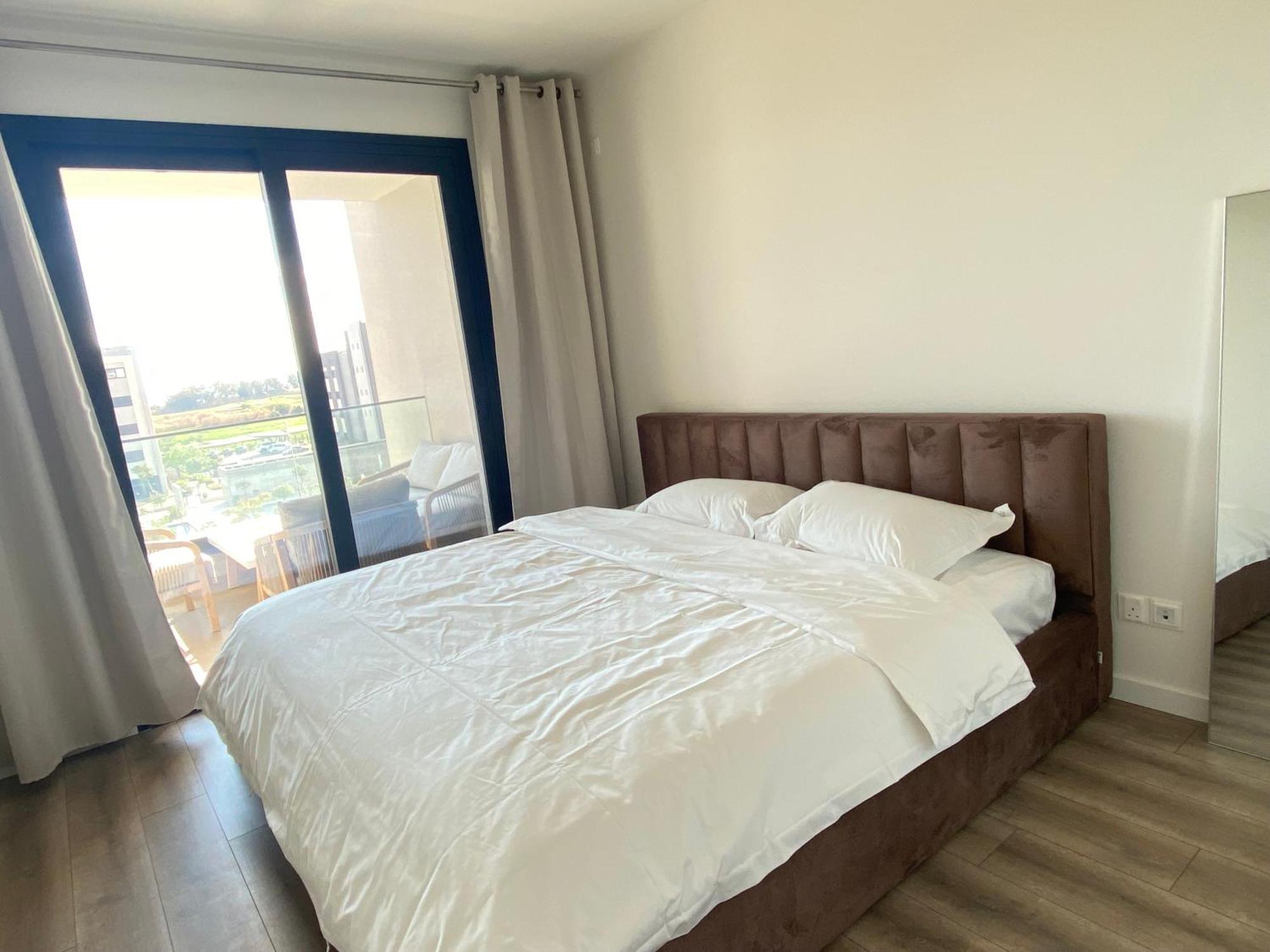 Sunset Gardens - Holiday Apartments - By Tlv Living リマソール 部屋 写真