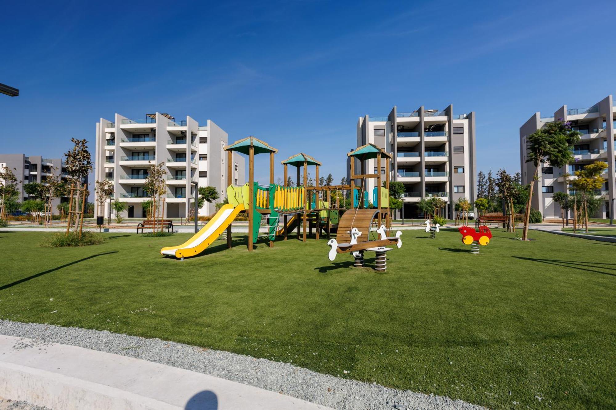 Sunset Gardens - Holiday Apartments - By Tlv Living リマソール エクステリア 写真